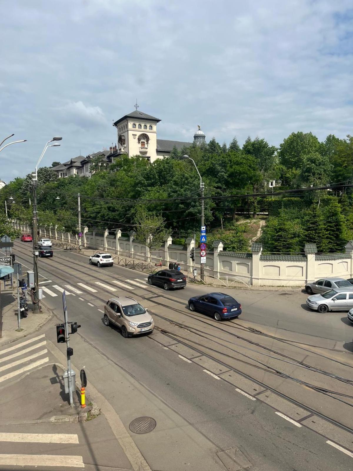 House Of Tourists Garden And More Bucureşti Ngoại thất bức ảnh
